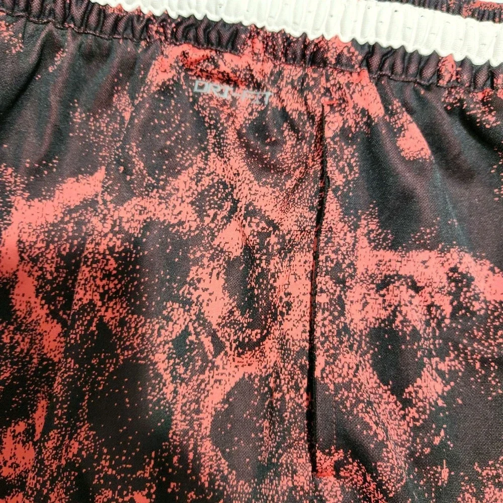 Jordan Nike Boys Diamond Pattern Woven Dri Fit Basketball BC Shorts Size‎ M Red